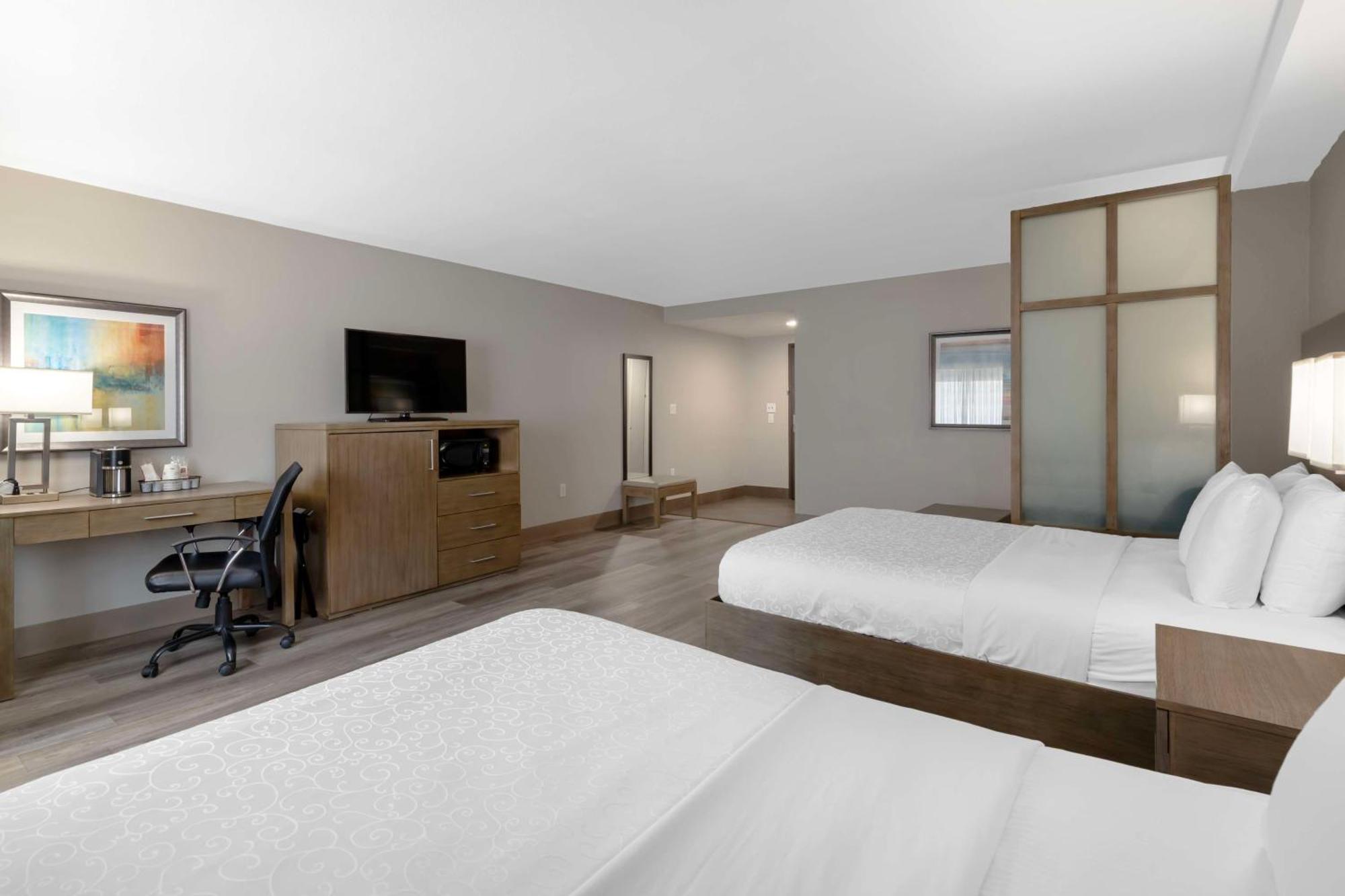 Best Western Plus Downtown North San Antonio Exterior photo
