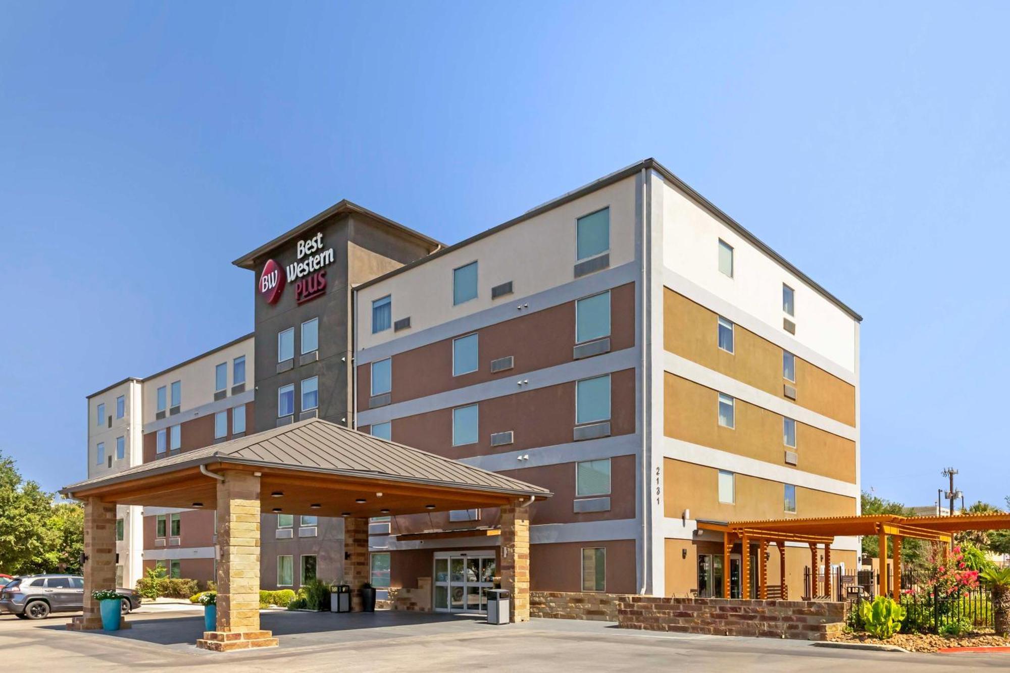 Best Western Plus Downtown North Hotel San Antonio Exterior photo